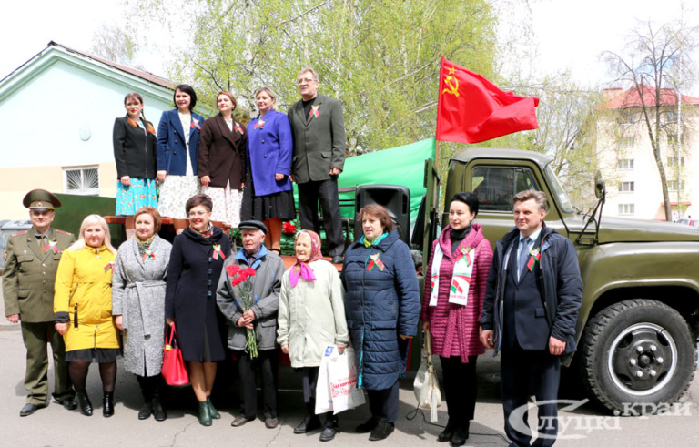 Подробнее о статье В Слуцком районе продолжают поздравлять ветеранов