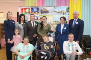 Подробнее о статье В Центре коррекционно-развивающего обучения и реабилитации Дзержинского района прошла встреча с семьями Минщины, воспитывающими детей-инвалидов