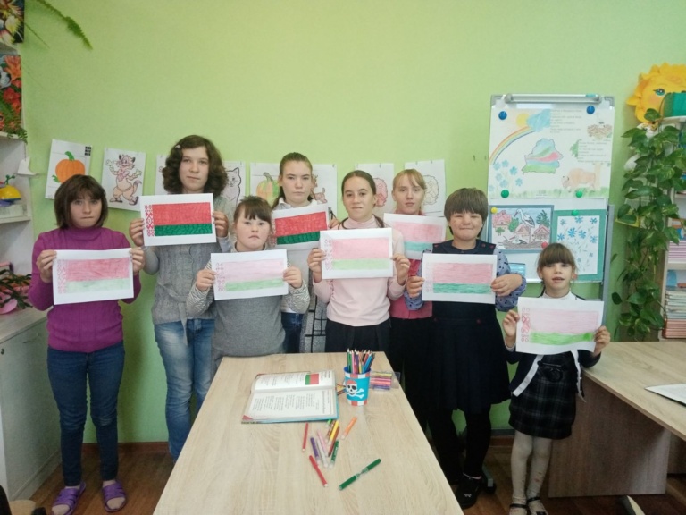 Подробнее о статье День народного единства  в ГУ «Червенский дом-интернат для детей-инвалидов с особенностями психофизического развития»