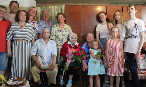 Пора менять паспорт! Марии Держанович из деревни Зорька исполнилось 100 лет