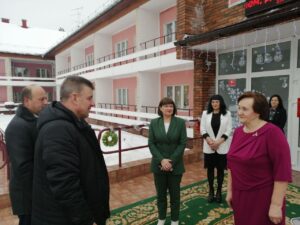 Подробнее о статье Министр лесного хозяйства Александр Кулик посетил ГУ «Николаевщинский дом-интернат для престарелых и инвалидов»