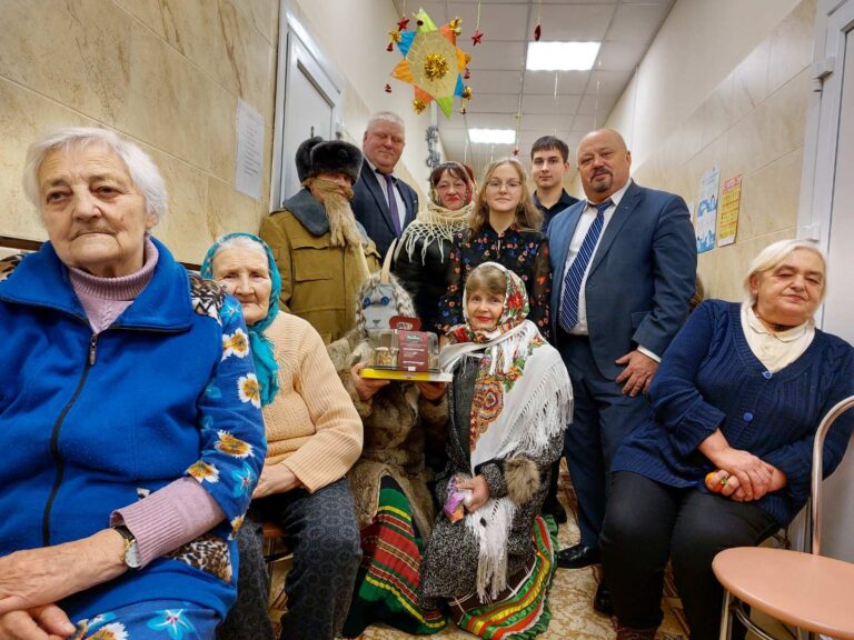 Подробнее о статье Подарки для для граждан пожилого возраста и инвалидов государственного учреждения «Территориальный центр социального обслуживания населения Минского района»