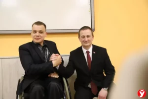 Подробнее о статье Губернатор Минской области Александр Турчин и Митрополит Вениамин посетили Ивенецкий дом-интернат в Пасхальный понедельник