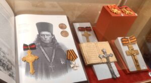 Подробнее о статье Обслуживаемые ТЦСОН Минского района побывали на экскурсии в Храме-памятнике в честь Всех Святых