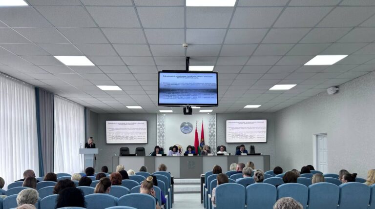 Подробнее о статье В Логойском районном исполнительном комитете прошло заседание коллегии комитета по труду, занятости и социальной защите Минского облисполкома